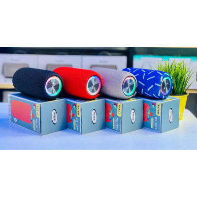 Altavoz con Linterna Led, Inalámbrico, Uso Interior y Exterior